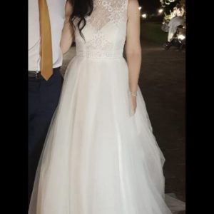 Vestido de novia Adriana Alier grupo Rosa clará Vestido de novia Adriana Alier grupo Rosa clará