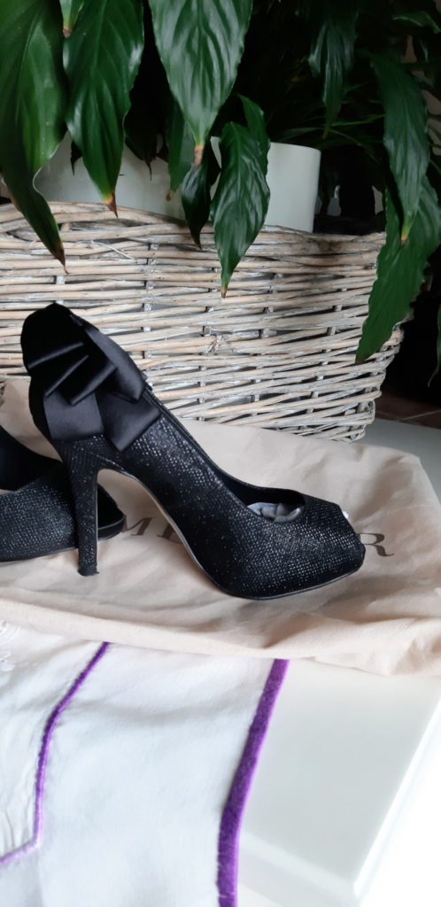 Zapatos Negros con lazo Zapatos Negros con lazo