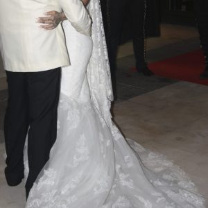 Vestido alto standing Vestido alto standing