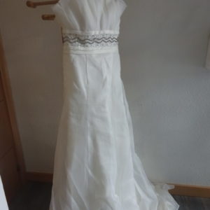 VESTIDO DE NOVIA SIN USAR