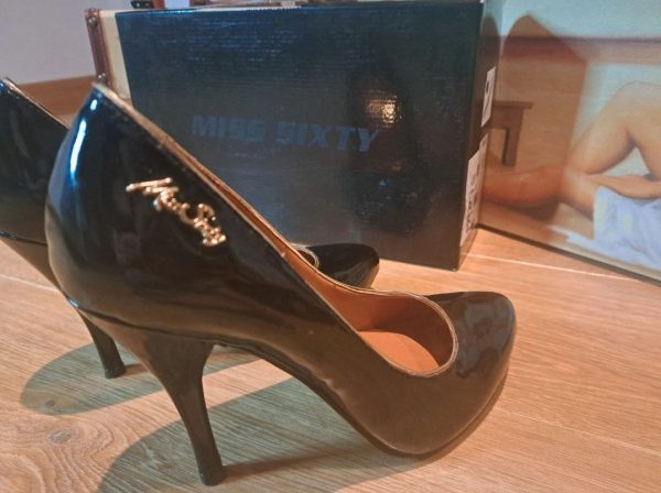 Zapatos altos a estrenar T38