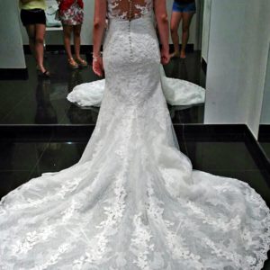 Precioso vestido corte sirena. Precioso vestido corte sirena.