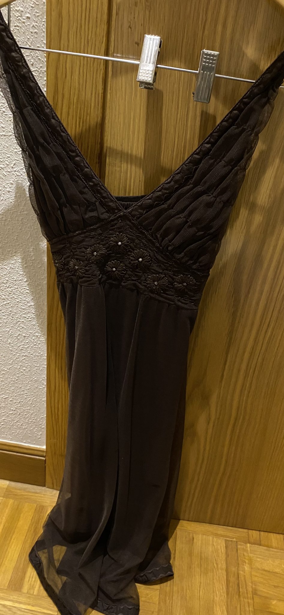 Vestido marrón de gasa Vestido marrón de gasa