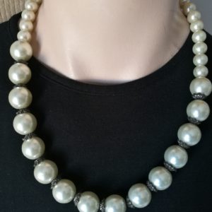 Collar simil perlas