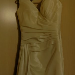 Vestido de novia elegante y sencillo