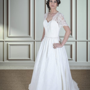 VESTIDO DE NOVIA DE LA FIRMA ZAMBRANAS VESTIDO DE NOVIA DE LA FIRMA ZAMBRANAS
