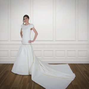 VESTIDO DE NOVIA DE LA FIRMA ZAMBRANAS VESTIDO DE NOVIA DE LA FIRMA ZAMBRANAS