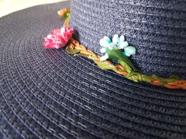 Pamela azul con flores