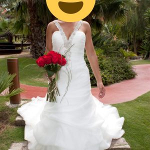 Vestido de novia. Vestido de novia.